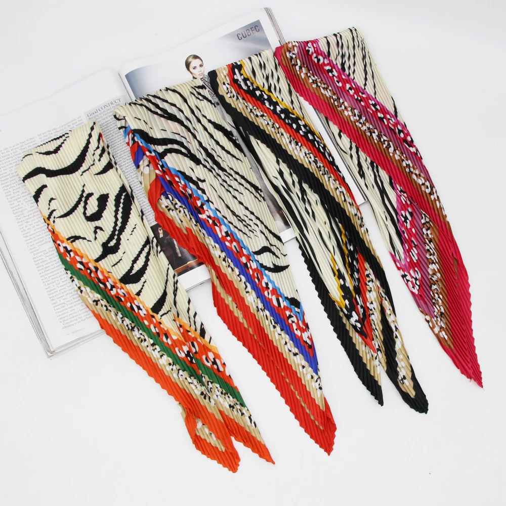 Animal border women pleated kerchief wrinkle fashionable lady neckwear silk polyester 2018 new designs 70x70cm Foulard  LL190320