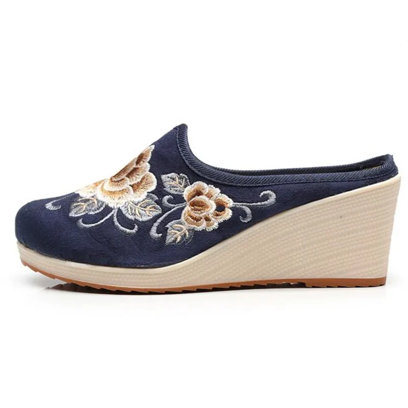 Floral Embroidered Women Slippers Summer Wedges Sandals Ladies Platform Shoes Vintage Pumps Slides Casual Creepers Shoes