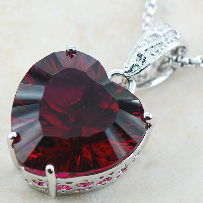 

Huge Concave Cut Garnet 925 Sterling Silver Pendant TE572