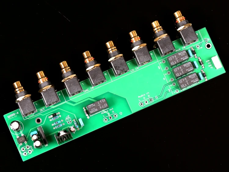 

3 ways input 1 ways output Pure copper RCA terminal Input source switching board For Audio Preamp Power Amplifier