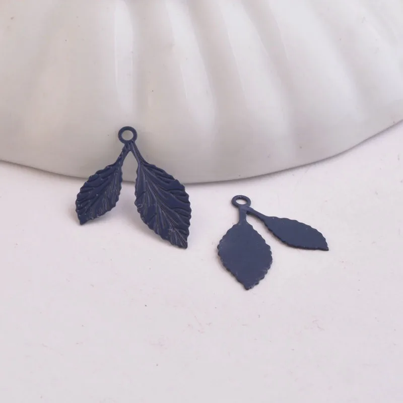 100 Stück AC818 15*20mm Sprühlack Backlack Emaille Kleine Blattanhänger in lackierter Farbe Messing Kleiner Anhänger für Ohrringe – Detail 10