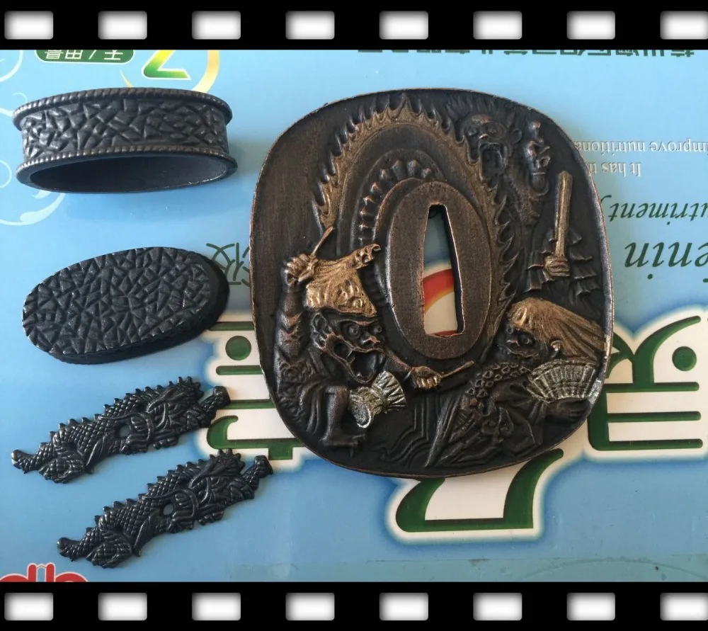 

A Set Of Japan katana Tsuba WAKIZASHI Sword Alloy Accessories W/Demon Design