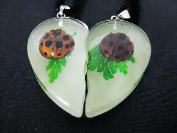 12 pcs NEW REAL LADYBUG GLOW HEART CHARMING PENDANT INSECT JEWELRY TAXIDERMY GIFT