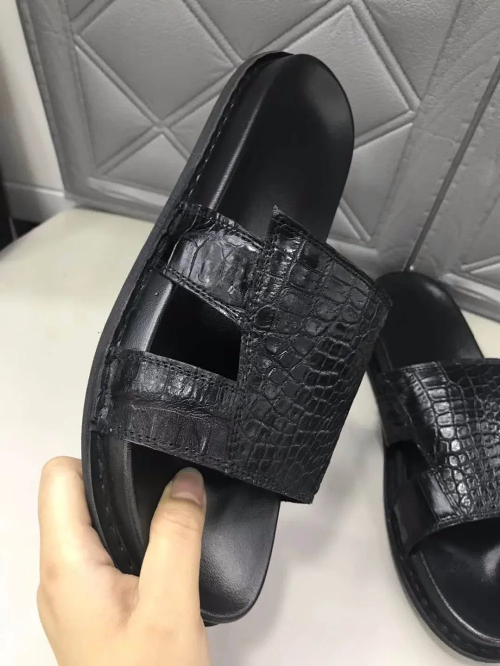 100% Genuine real crocodile belly skin men summer shoe solid thread strong anti-slide base men shoe black color leisure men shoe