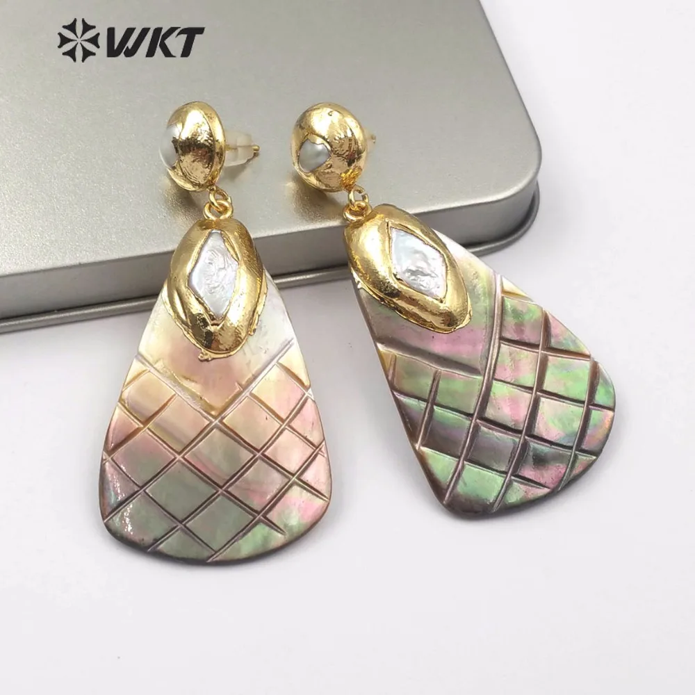 WT-E501 Unique design natural shell earrings geometric elements style hand-carved fishnet pattern with pearl earrings jewelry