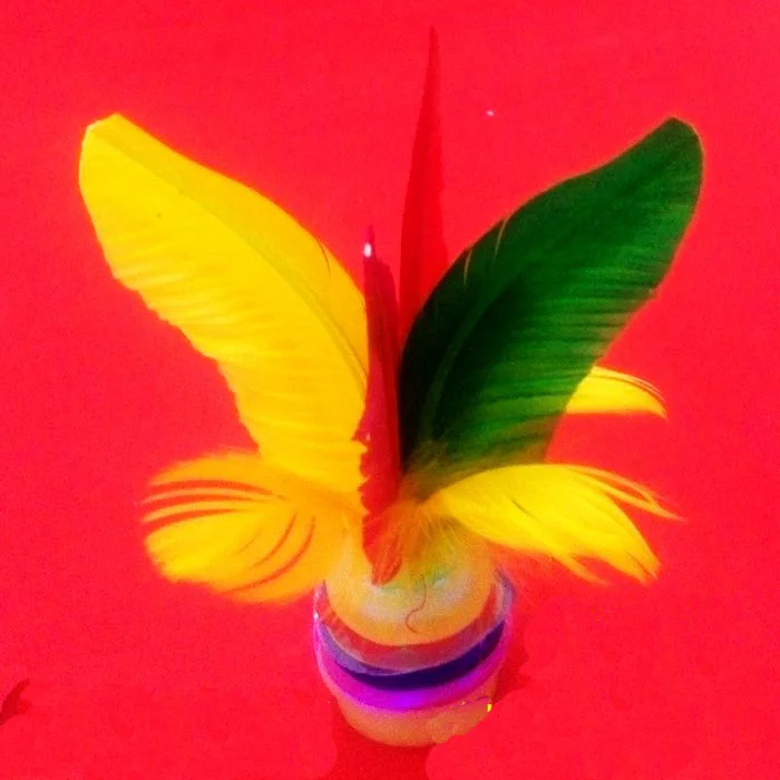 Iluminação brilhante pena petecas chute pé do miúdo brinquedo esportivo jogando jogos chinês jianzi esporte ao ar livre criança brinquedo