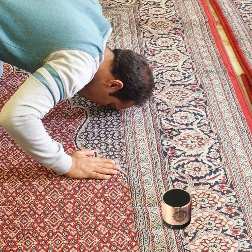 مكبر صوت محمول للقرآن الكريم مشغل قارئ إسلامي 8 جيجابايت راديو FM TF MP3 مع جهاز تحكم عن بعد 15 صوتًا 19 لغة هدية عالية الجودة