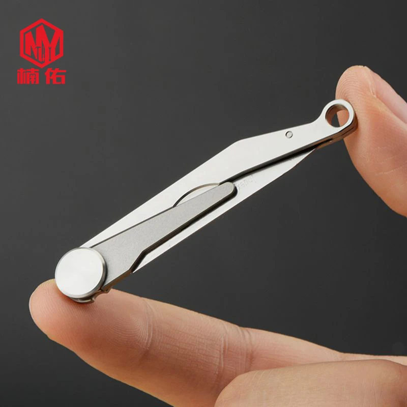 EDC Pocket Tool Titanium Portable Folding Knife Mini Knife Utility Knife Keychain Utility Knife Outdoor Portable Scalpel