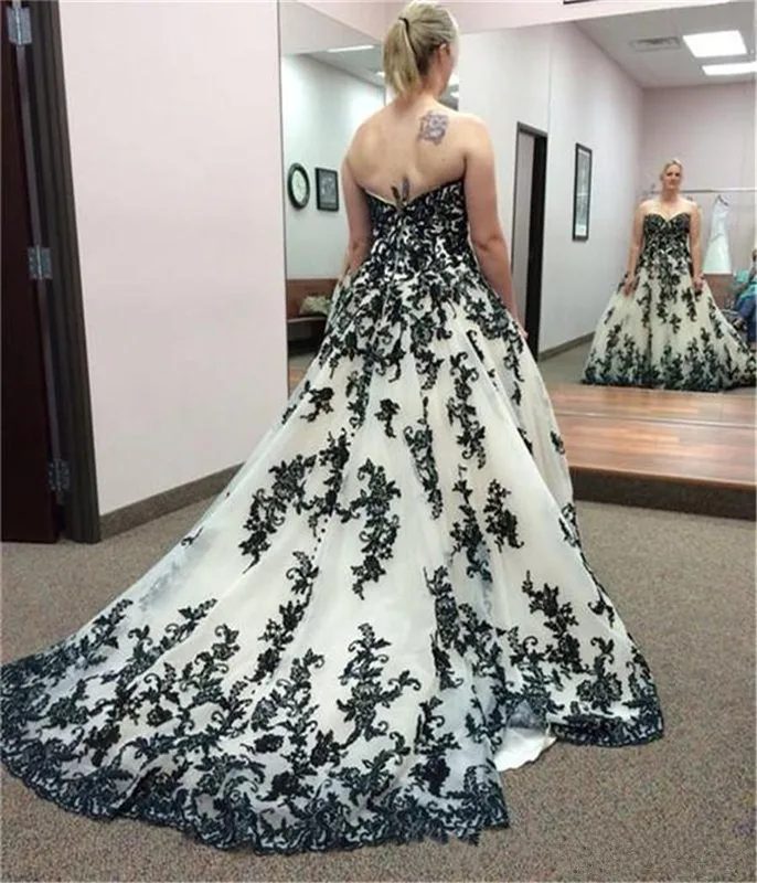 Vestido de novia de encaje negro con escote Corazón, ropa de boda de talla grande, con apliques de tul, Espalda descubierta, estilo bohemio