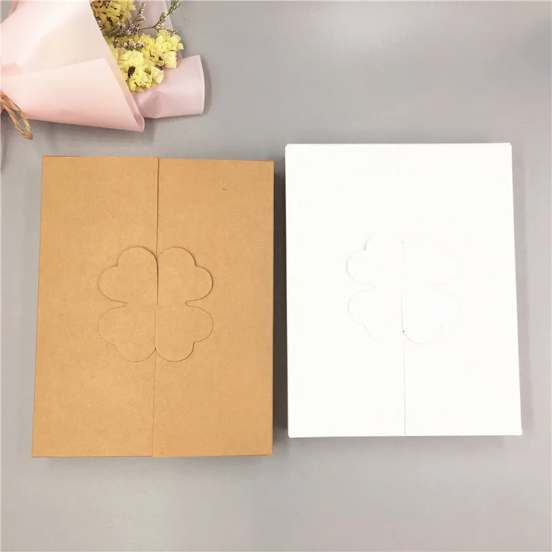 30Pcs/Lot Kraft Paper Four-leaf Clover Boxes For Jewelry Carrying Gifts Packaging Supplies Favor Storage Container Simple Boxes