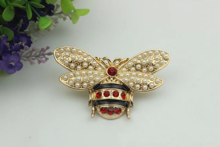 2pcs Pearl insect badge women accessories DIY accessories for bag badges on backpack kawaii clothes decoration Crafts Bee Buckle