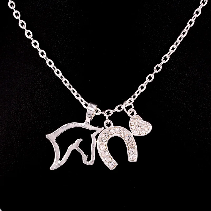 hzew heat Horseshoe horse pendant necklace three pendant necklaces gift