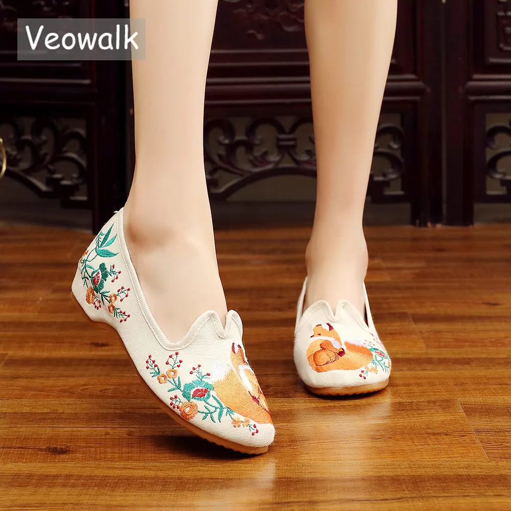 Veowalk Women Casual Canvas Embroidered Ballet Flats Vintage Ladies Breathable Chinese Cotton Embroidery Slip on Ballerina Shoes