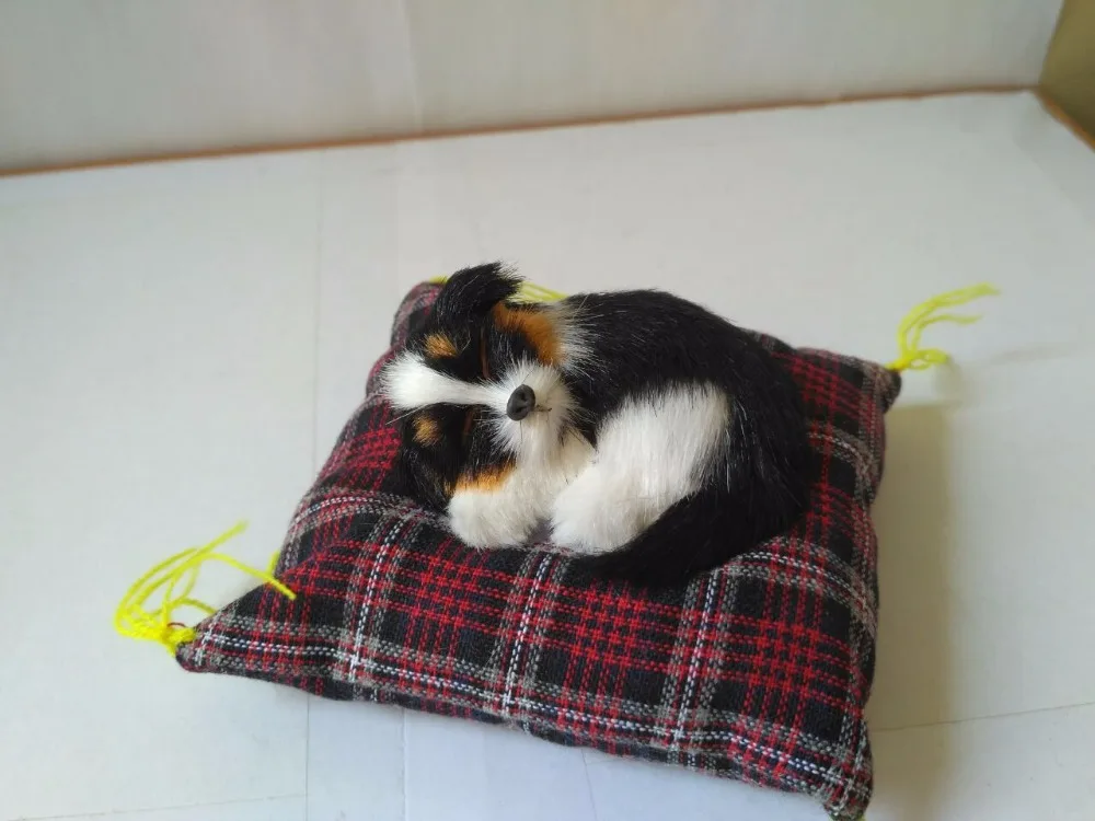 

Имитационная модель собаки из полиэтилена и меха около 10 см, спящая овчарка с ковриком для рукоделия, украшение для дома d2722