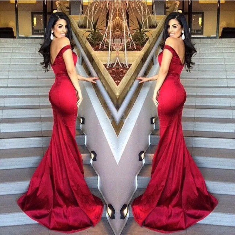 Mermaid เซ็กซี่ Off-Shoulder Pleats ชุดราตรี Sweep Train สีแดงอย่างเป็นทางการคนดังชุดใหม่ Backless Prom Dresses