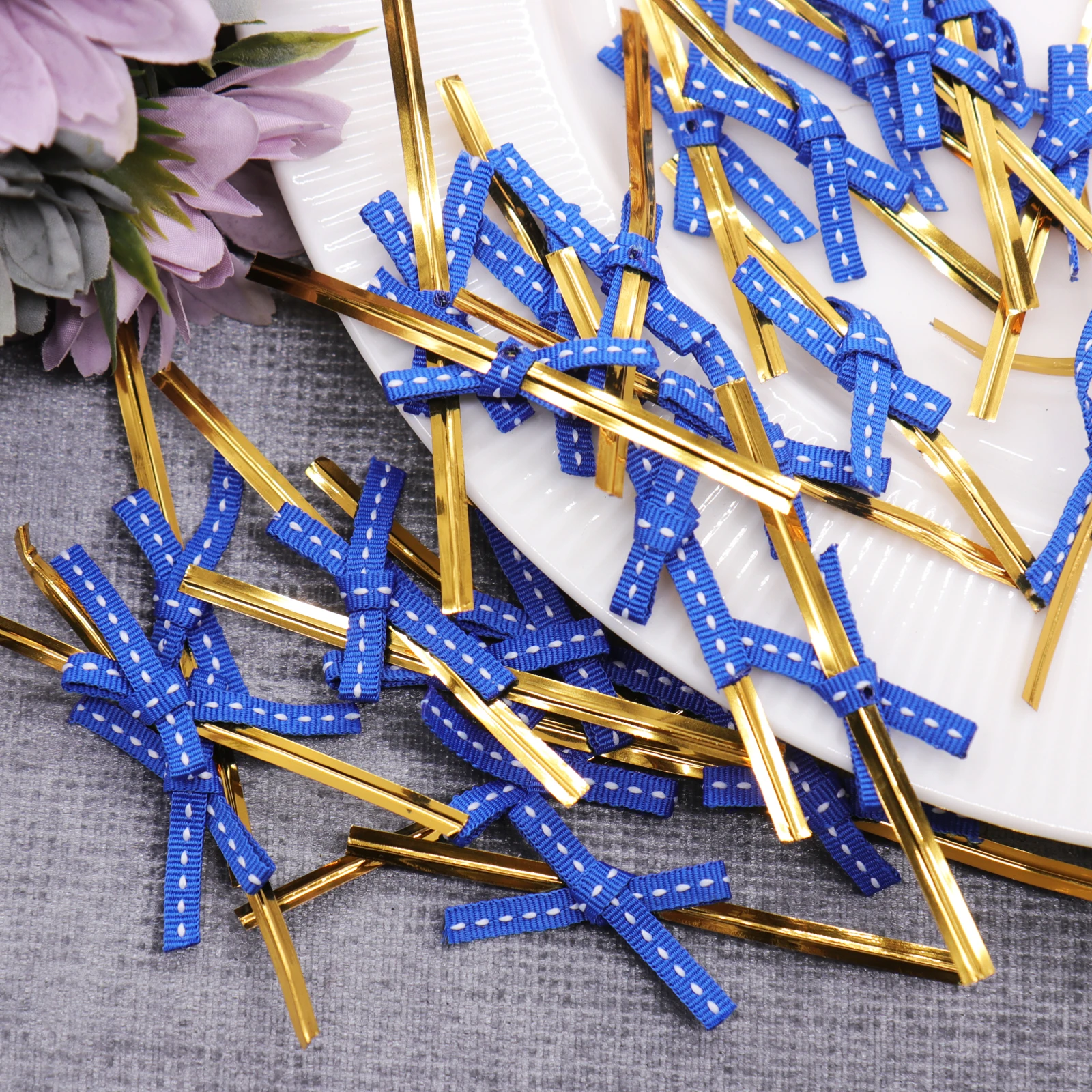 50pcs DIY Fashion Lattice Wire Sealing Bow Wedding Cake Decoration Wire Twist Tie Bakery for Gift Wrapping Party Decoration