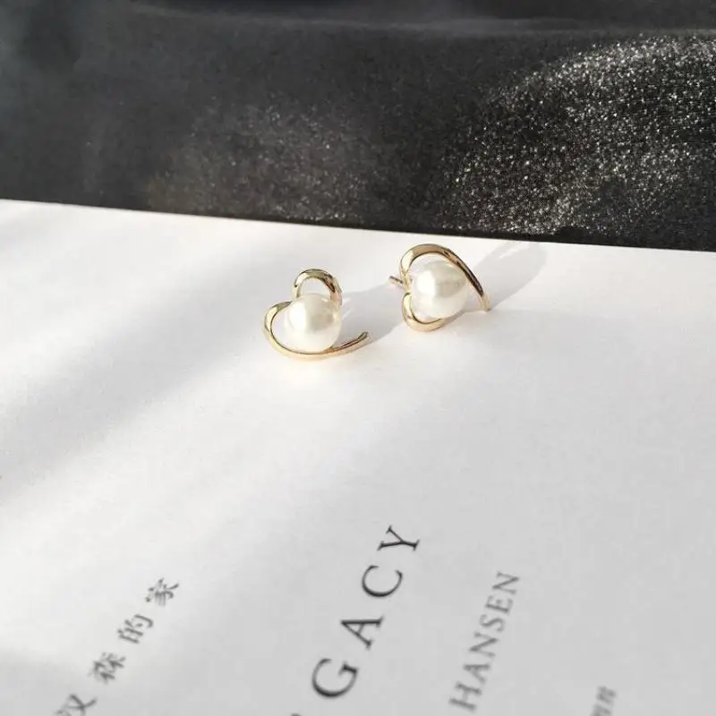 Hot Hearts Peach Heart Love Pearl Simple Personality Fashion Glide Earrings Jewelry Stud Earrings For Women Brincos 2018 Cute