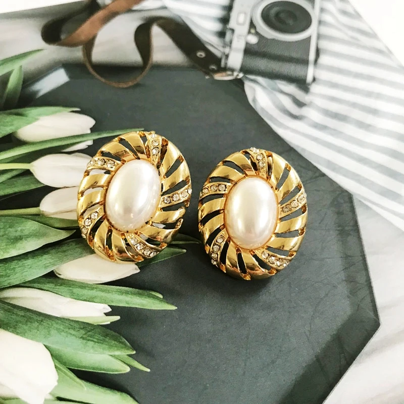 White Elegant Pearls Cute Clip Earrings For Women Wedding Jewelry