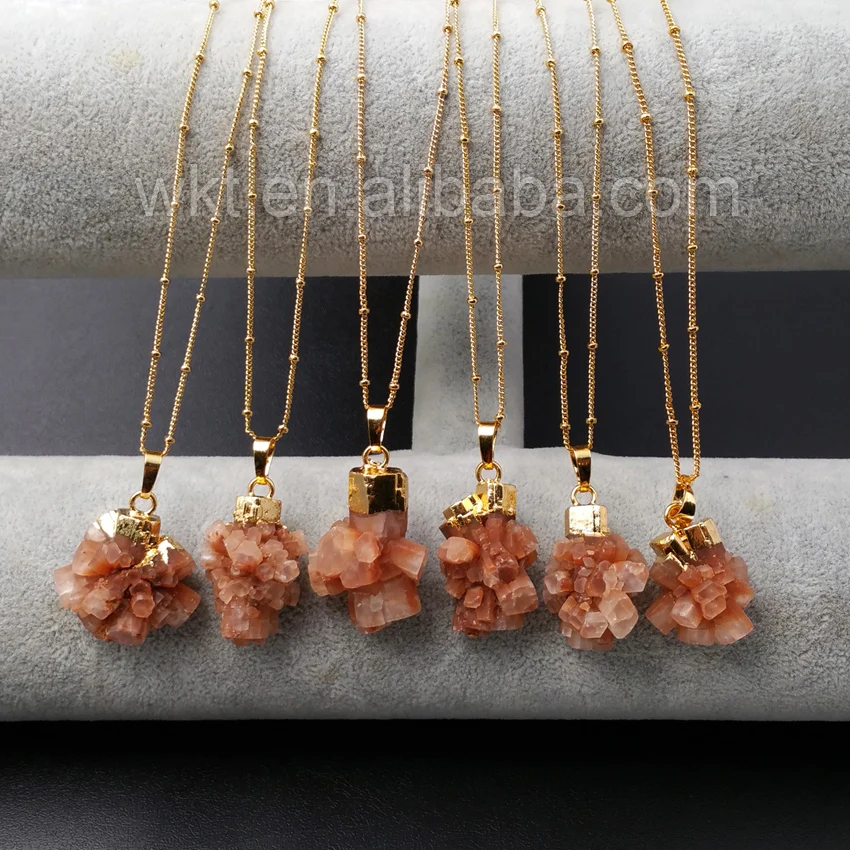 WT-N911 Wholesale Natural Aragonite Crystal Necklace With Gold Color Beautiful Flower-shaped Vaterite Necklace Jewelry