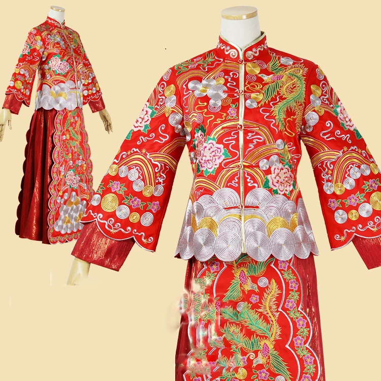 Slim Looking Traditional Chinese Wedding Hanfu Bride Costume Xiu He Fu with Delicate Embroidered Phoenix for Pregnant Bride