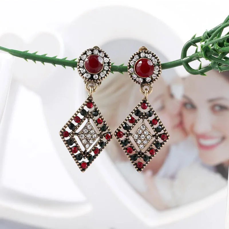 New Arrival Colorful Rhinestone Resin Geometric Round Square Clip on Earrings for Women Luxury Vintage Without Pierced Earrings