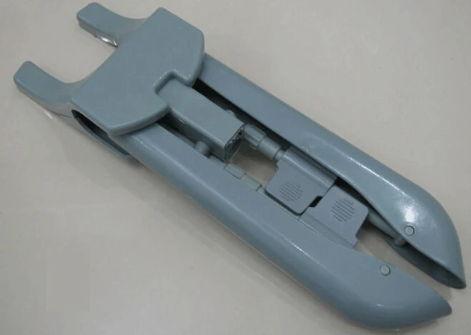 เรือกลไฟเสื้อผ้าที่แขวนพลาสติกสำหรับชิ้นส่วนที่มีความยืดหยุ่นที่มีความยืดหยุ่นก้านสนับสนุนน้อยกว่า1.65cmกับคลิปกางเกง