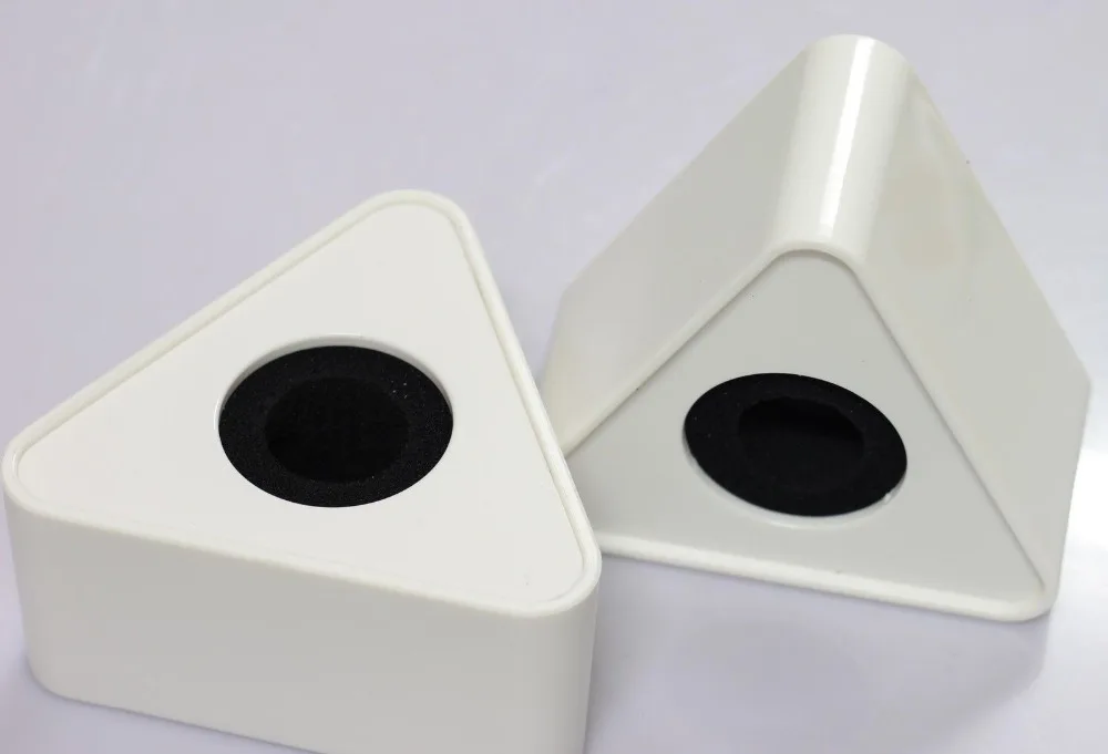 

2x New White Microphone Flag Triangle Cube (pack of Two) for mic