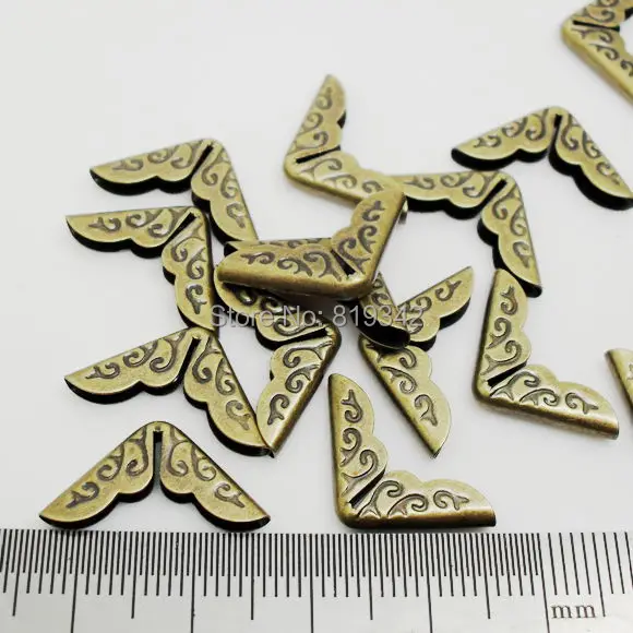 

Free Shipping 200pcs Antique Bronze Small Book Scrapbooking Albums Menus Folders Collar Corner Protectors 14x14mmx2.8mm J1803