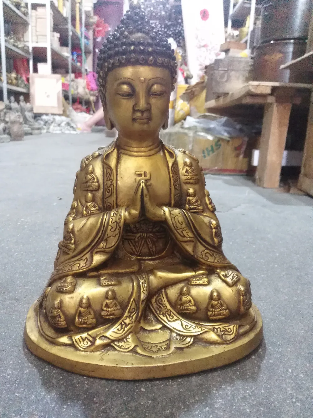 

MOEHOMES China copper brass fengshui Sakyamuni buddha statue vintage family decoration metal crafts