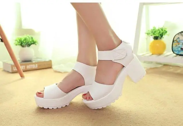 Summer High Quality Women\'s Summer Sandals Korean Solid Color High Heels Sandals Fish Mouth Fashion Female Sandals