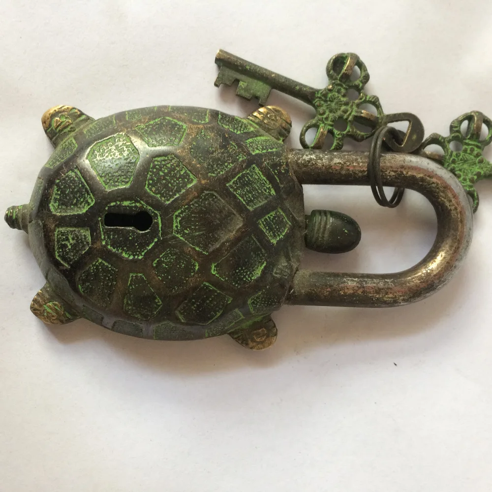 MOEHOMES Rare Chinese old style big Brass Carved TURTLE lock with 2 keys metal handicraft Home decorations