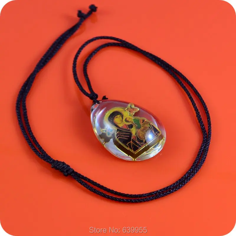 the Virgin Mary Holding the Christ Child Glass Pendant Necklace Catholic Christian Orthodox Fashion Religious Jewelry