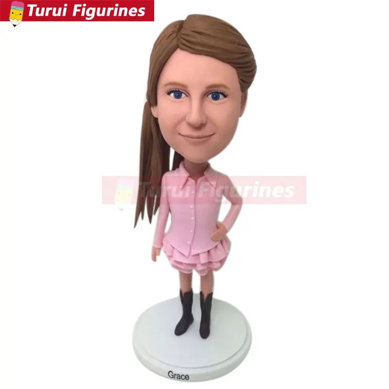 

Cute Sisters Fully Customer Design Bobble Head Clay Figurines Based on Customers' Photos Using As Wedding or Birthday Cake Toppe