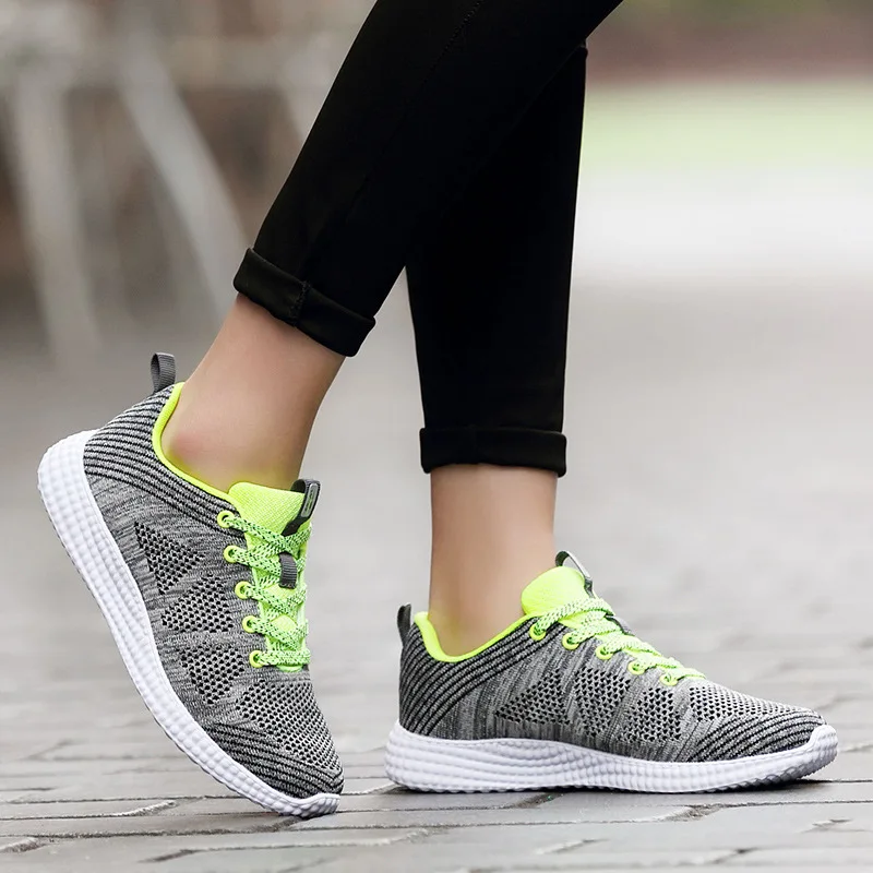 On Foot Travel Shoes Lovers Flying Shoes Man Comfortable Sports Shoes Popular Running Shoes Lace Up Students Sneaker Women