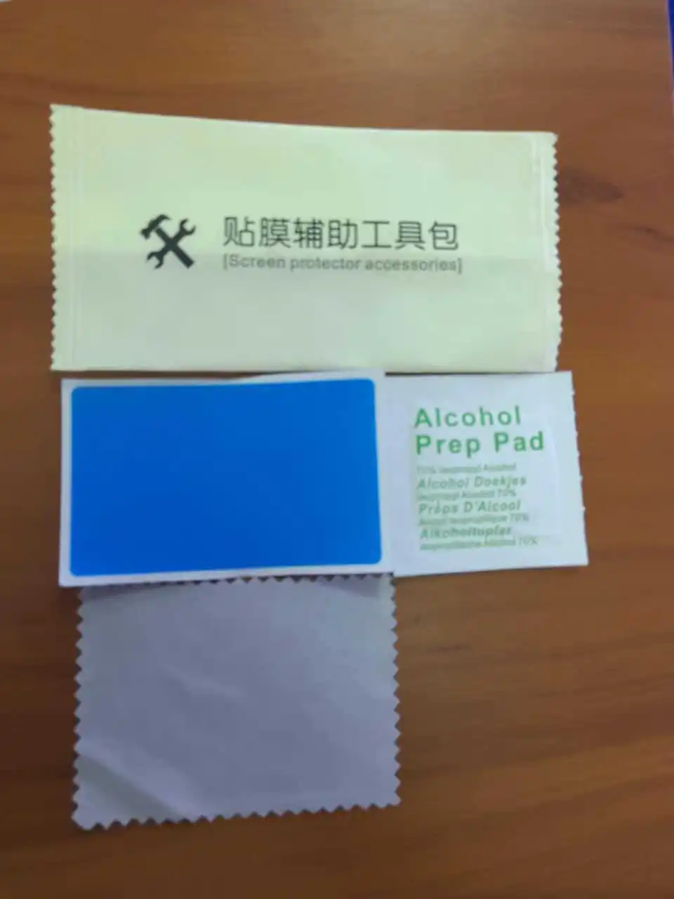 Salviette umidificate e asciutte Panno per la pulizia per la protezione dello schermo in vetro temperato Carte per la rimozione della polvere per schermi LCD dell'obiettivo della fotocamera Telefono cellulare