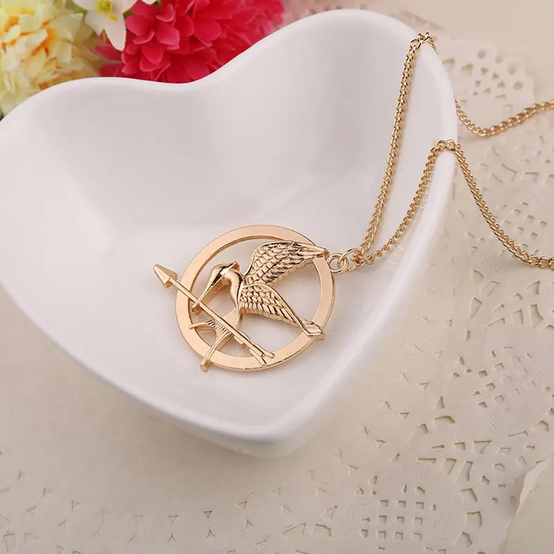 2024 Hot Sell pendentif Simple Fashion Men And Women Share Hunger Game Mocking Bird Double-sided Stereo Pendant Necklace