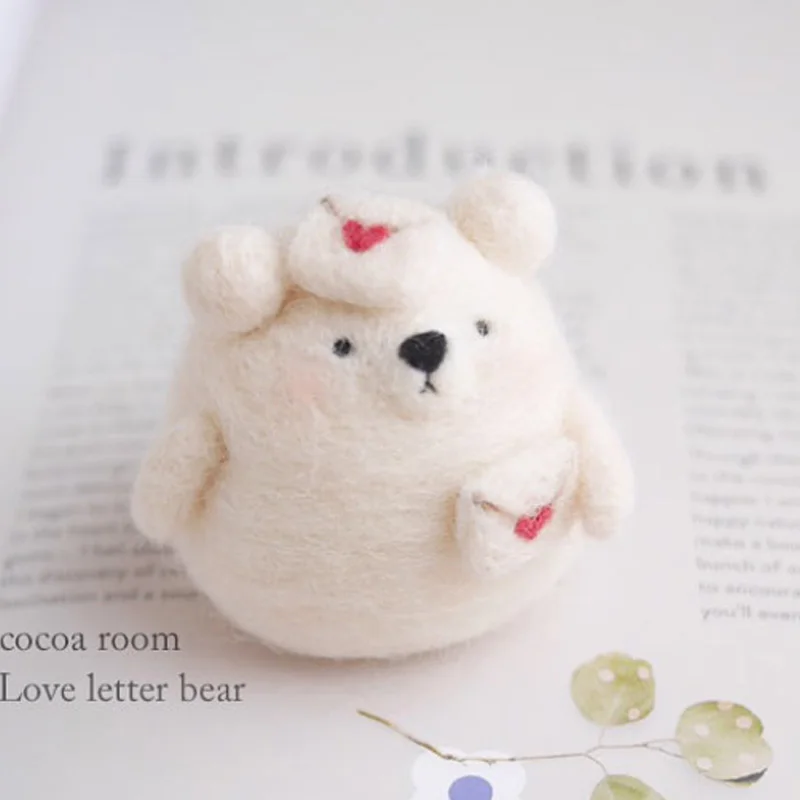 Non Finished Felt Kit Women Girls Popular Cute Bear Honey Snow Bear Wool Felting Toy Doll Wool Felt Poked Kitting DIY Package