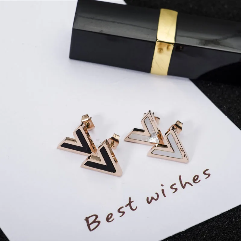 

Brand 316L Stainless Steel Rose Gold Color White Black Shell V Shape Stud Earring Woman Jewelry Prevent Allergy piercing jewelry
