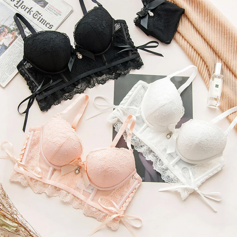 2018 Floral Wireless Bra Lace Lightly Lined Triangle Bra Set Underwear Women Lingerie Deep Plunge V Neck New Arrival