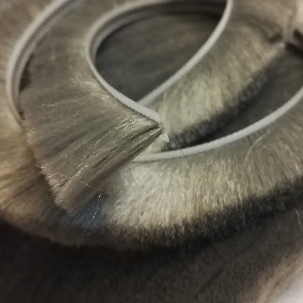 

Уплотнительные щеточные полосы для дверей и окон – щеточные уплотнители для створок, ширина 7 мм, высота 10 мм и 15 мм, защита от сквозняков и пыли, серый цвет