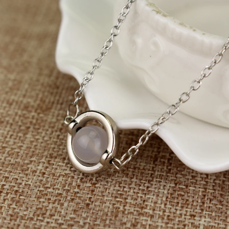 dongsheng Twilight Moonstone Bella Meadow Run Pendant Necklace Women\'s Fashion Movie Jewelry Breaking Dawn Necklace