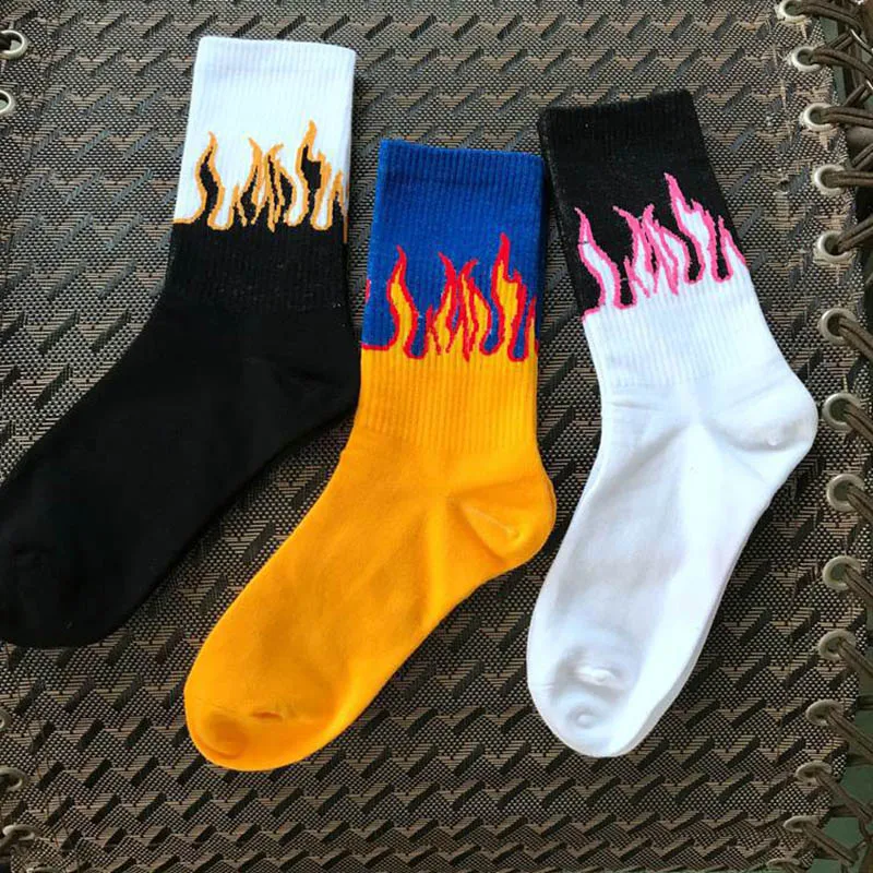 Unisex Flame Black White Yellow Fire Sokken Novelty Hip Hop Harajuku Socks Skateboard Calceines Mujer Street Skarpetki Socks