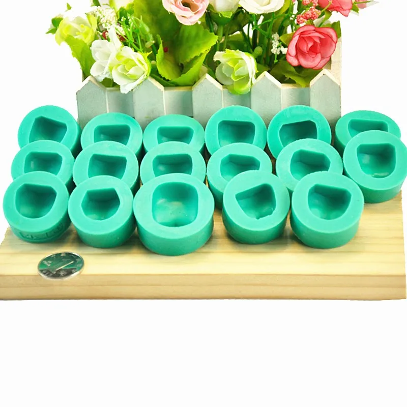 17pcs DIY Silicone Face Molds,3D Fondant Face Mold,Cake Decorating Tools Baking Tools For Cakes FM956