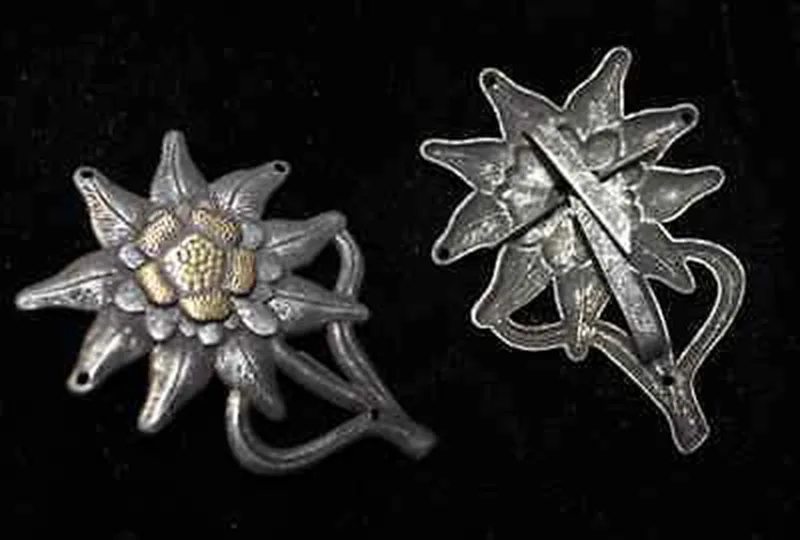 

WWII German Officer Edelweiss Mountain Metal Cap Badge Insignia-GM043