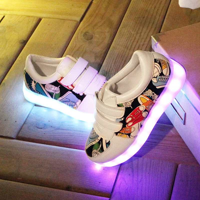 7ipupas New children\'s luminous shoes USB charging shoes Boy & girls canvas pattern led shoes 7 colors outdoor glowing sneakers