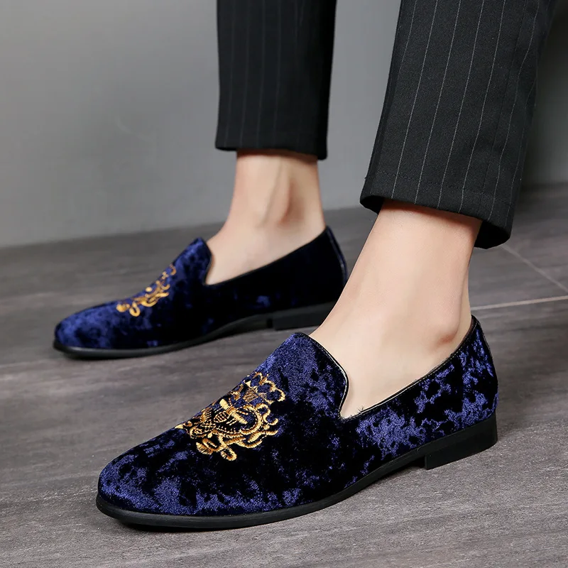 Fashion Party Wedding Shoes Handmade Men Loafers Embroidered Velvet Shoes Men Dress Shoe Men\'s Fats