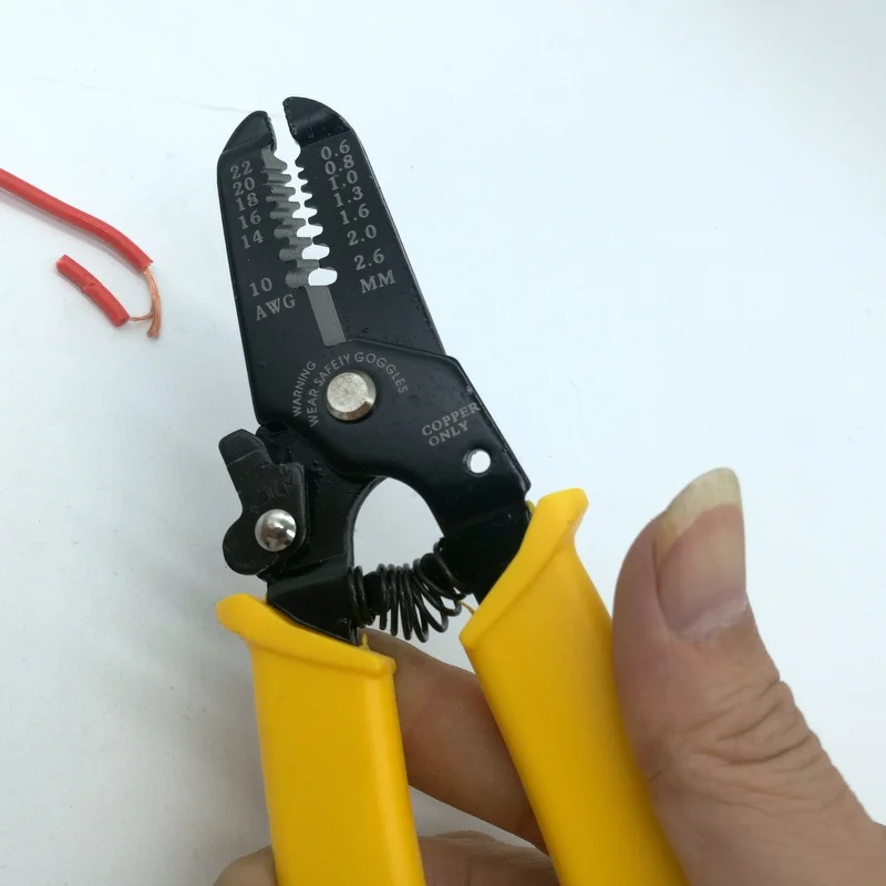 Multi-purpose Precision Wire Stripper Pliers AWG22-10 Cable Wire Stripping Cutter Hand Tools Automatic Wire Stripper 0.6-2.6MM