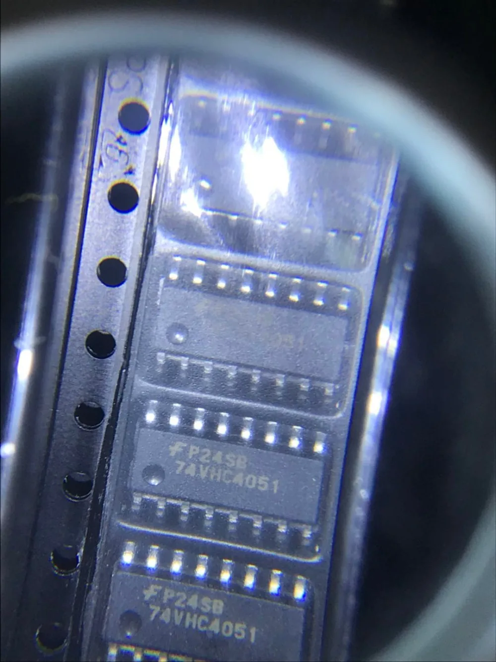 شاشة الطباعة الأصلية 74VHC4051MX: 74VHC4051 SOP-16 التصحيح الجسم الضيق