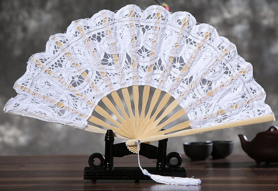 2018 hot Fashion Parasol Bridal Wedding Handmade Embroidered Cotton Black Lace Edge Sun Umbrella Bridal Party Decoration Cheap