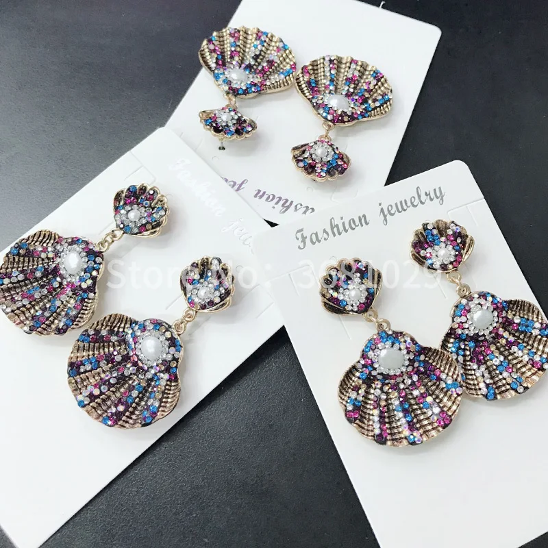 Retro fan-shaped rhinestone earrings with colorful superflash and simple geometric earrings